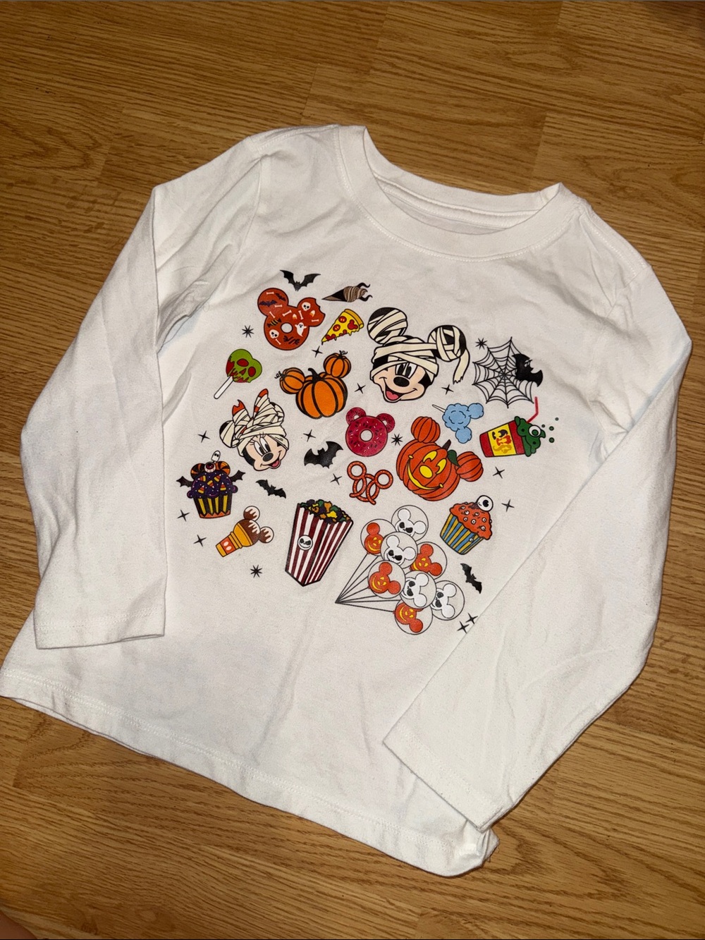 Unisex White Halloween Graphic Long-Sleeve Kids Top